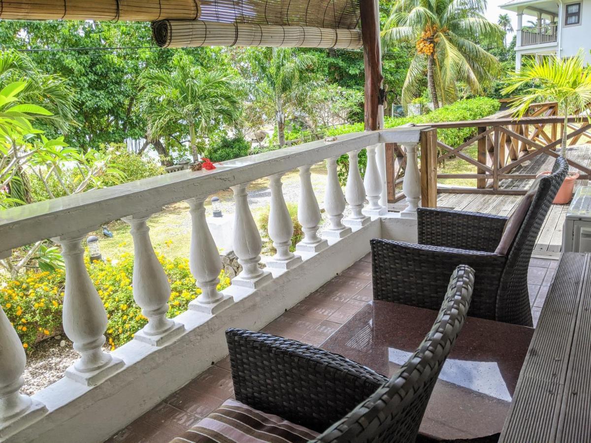 Gasthof The Beach House Beau Vallon (Mahe)