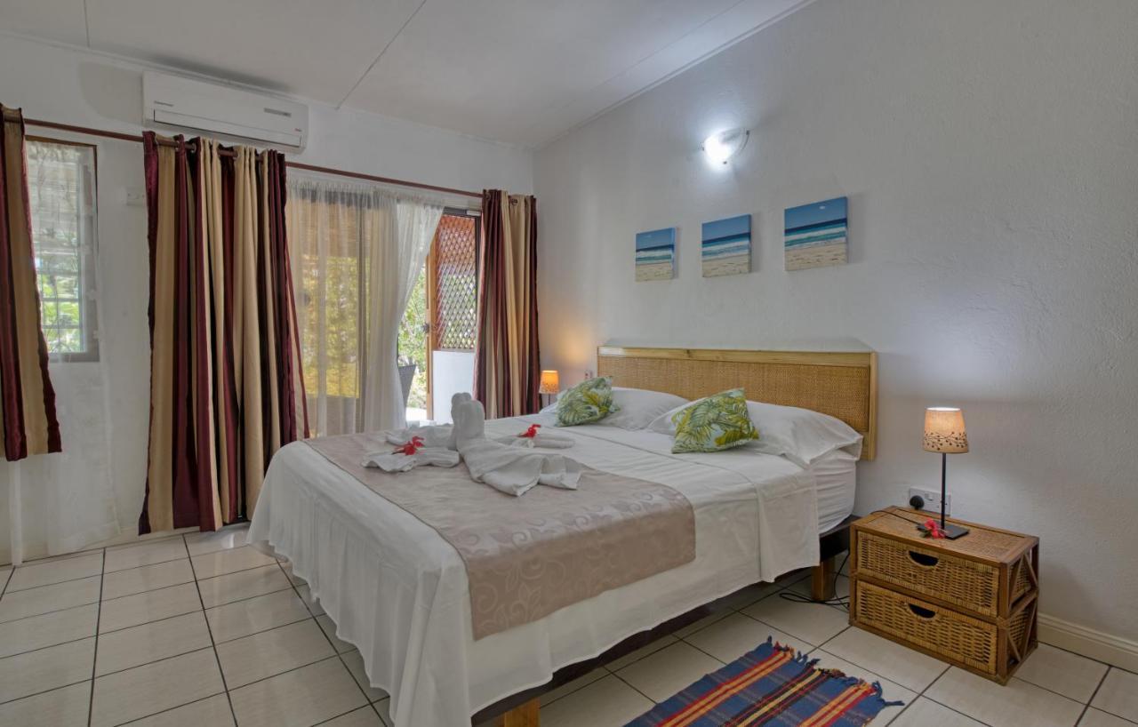 The Beach House * Beau Vallon (Mahe)